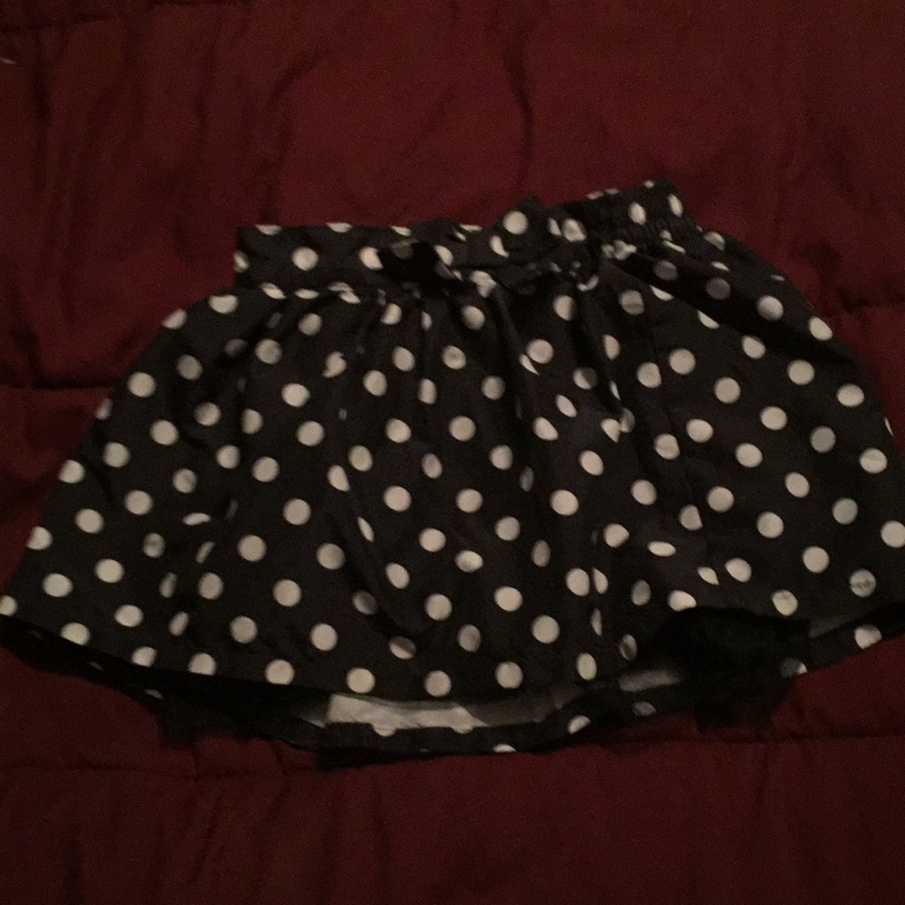Sonoma.. size 5, polka dot skort.